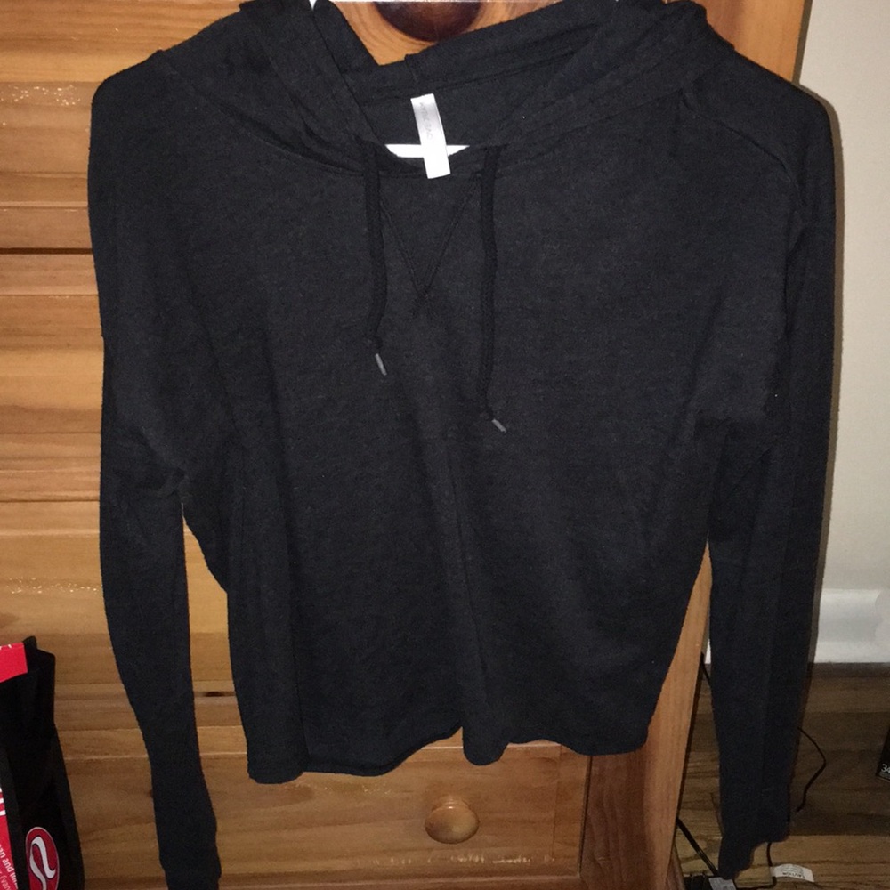 CROP TOP SWEATSHIRT